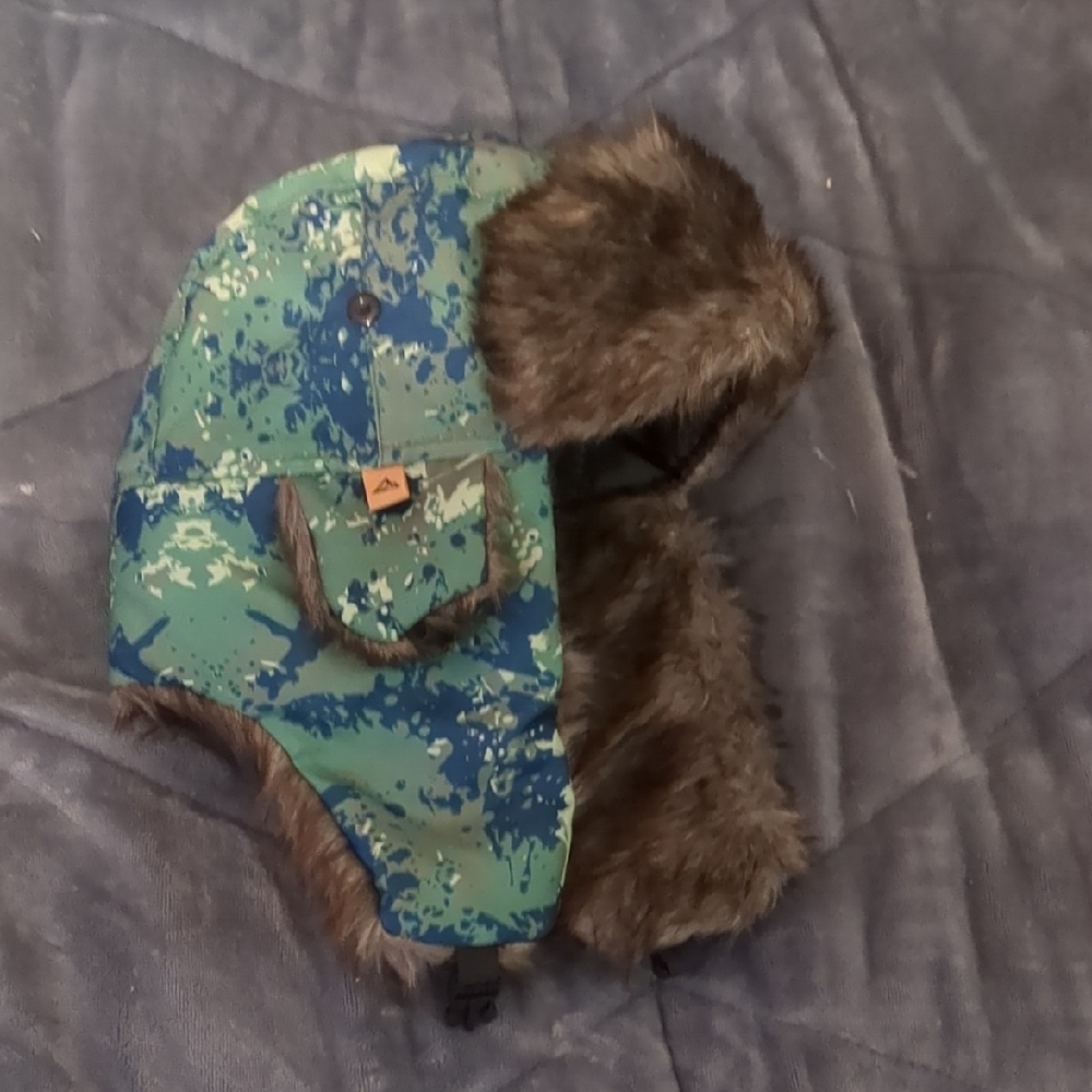 Cozy Green Camouflage Kids Hat with Faux Fur